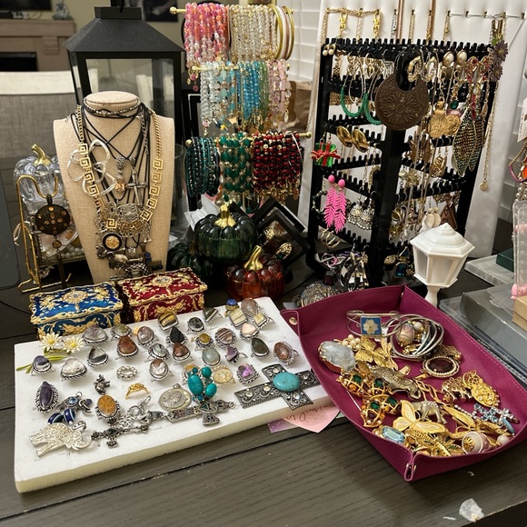 I m live Vintage antique Jewelry Collection - Picture 2 of 8